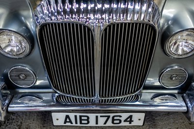 Lot 242 - 1970 Daimler DS420