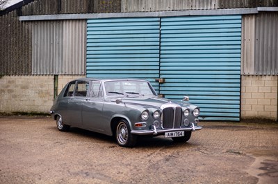 Lot 242 - 1970 Daimler DS420
