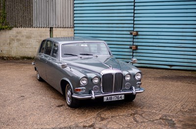 Lot 242 - 1970 Daimler DS420