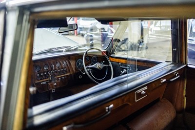 Lot 242 - 1970 Daimler DS420
