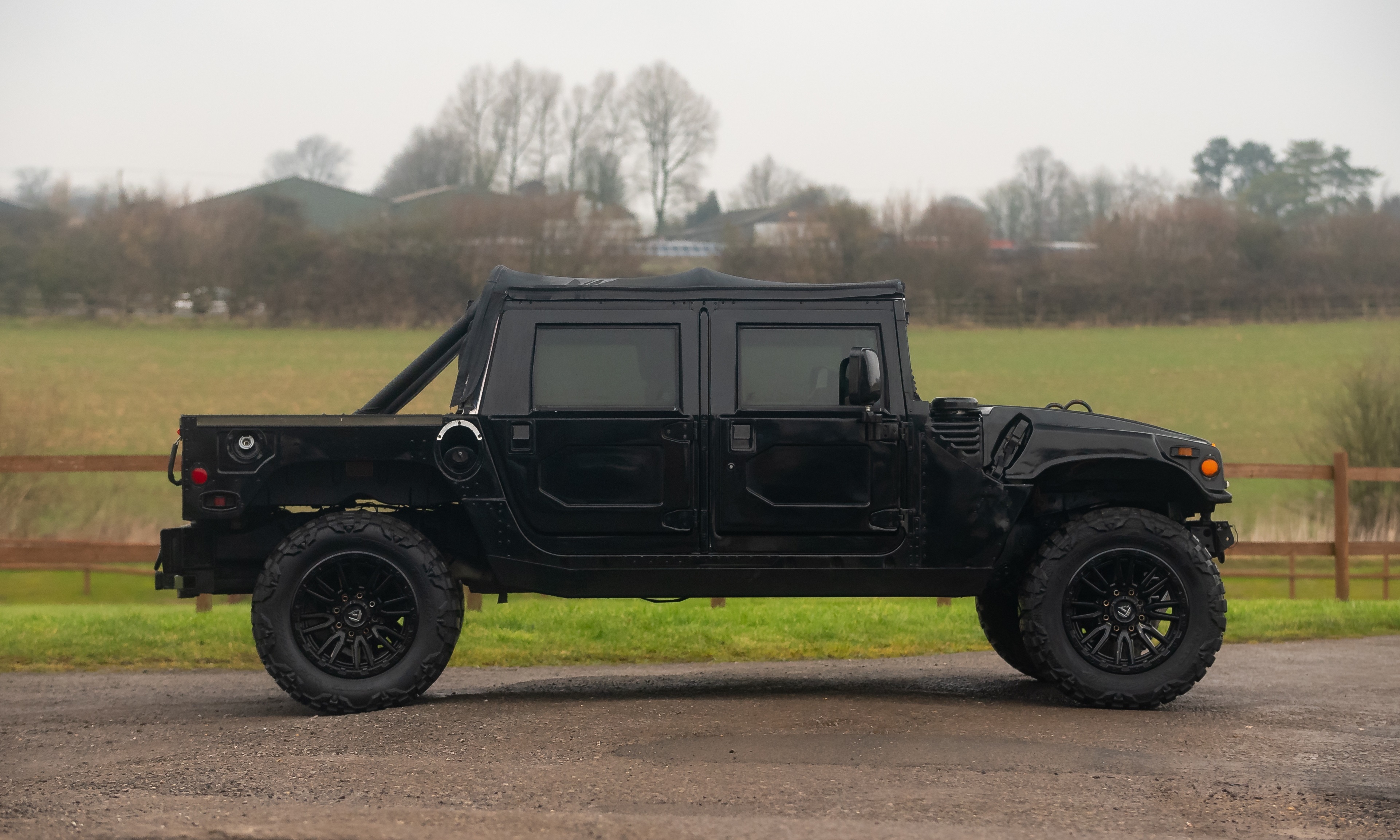 Photo A.009889 HUMMER H1 CONVERTIBLE 1997 • EUR 5,99