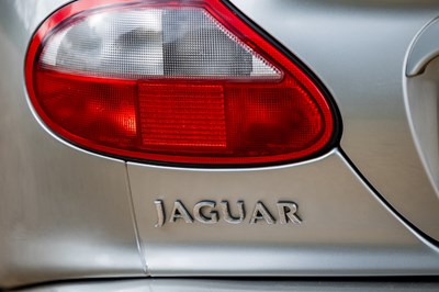 Lot 252 - 1999 Jaguar XK8 Convertible