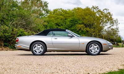Lot 252 - 1999 Jaguar XK8 Convertible