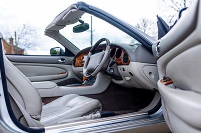 Lot 252 - 1999 Jaguar XK8 Convertible