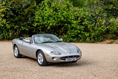Lot 252 - 1999 Jaguar XK8 Convertible