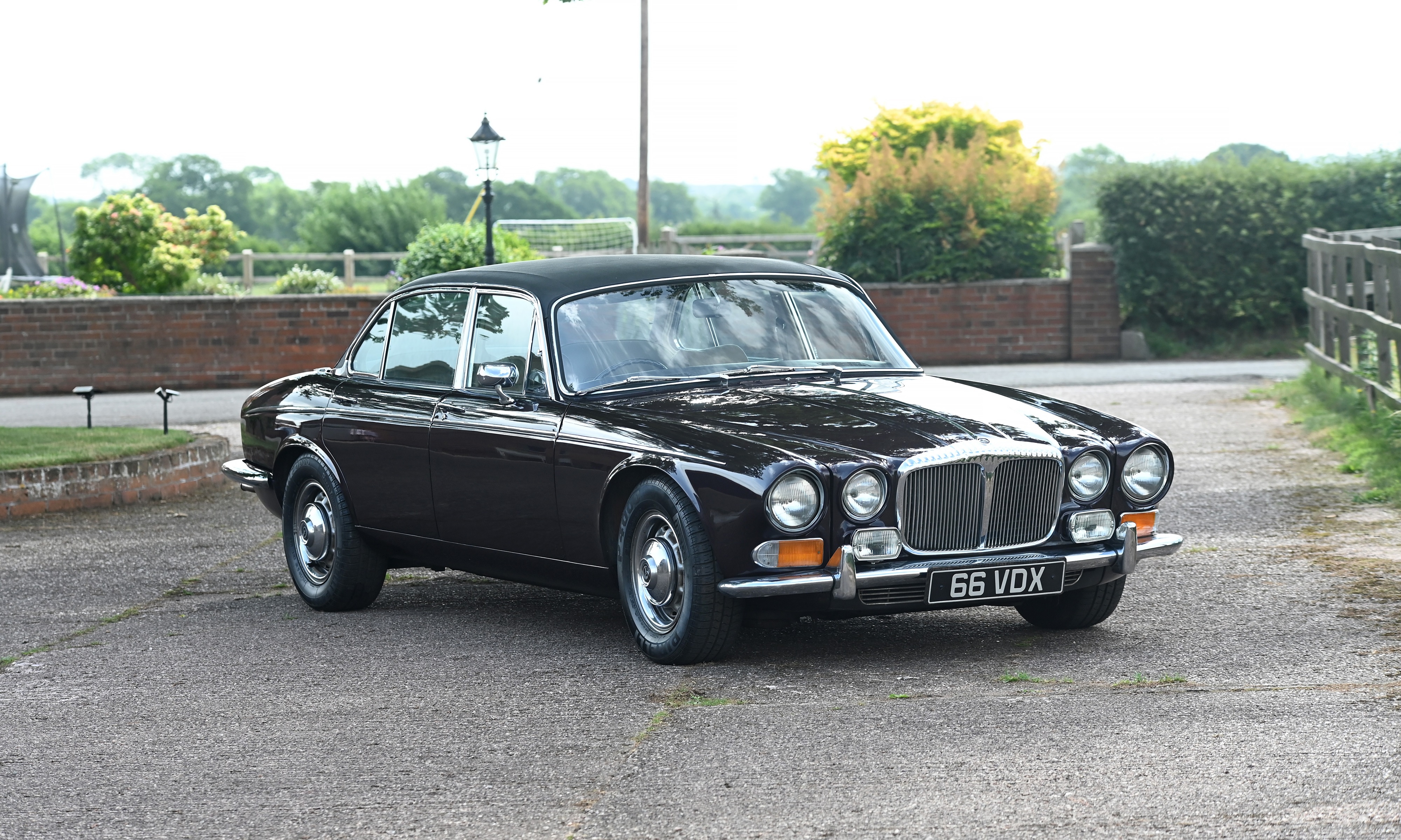 Lot 232 - 1973 Daimler Double Six by Vanden Plas