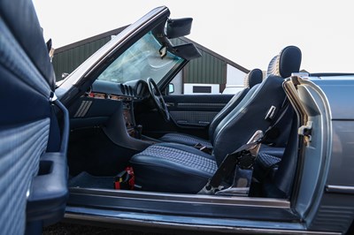 Lot 125 - 1987 Mercedes-Benz 300 SL