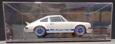 Lot 101 - Porsche 911 Scale Model