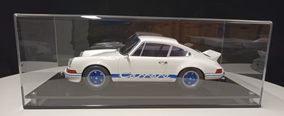 Lot 101 - Porsche 911 Scale Model