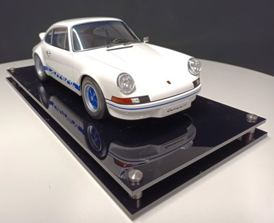 Lot 101 - Porsche 911 Scale Model