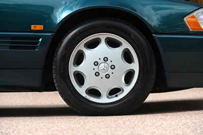 Lot 148 - 1995 Mercedes-Benz 320 SL