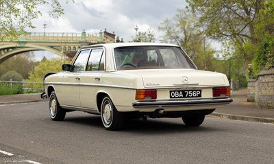 Lot 143 - 1976 Mercedes-Benz 230 Saloon W115