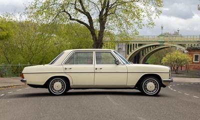 Lot 143 - 1976 Mercedes-Benz 230 Saloon W115