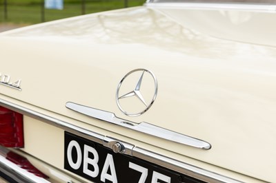 Lot 143 - 1976 Mercedes-Benz 230 Saloon W115