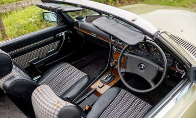 Lot 305 - 1980 Mercedes-Benz 450 SL