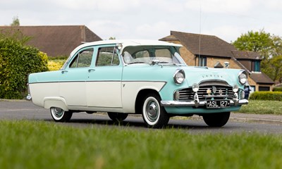 Lot 120 - 1961 Ford Zodiac Mk. II Lowline
