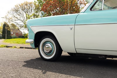 Lot 120 - 1961 Ford Zodiac Mk. II Lowline
