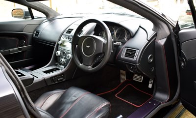 Lot 290 - 2009 Aston Martin Vantage 4.7 V8 Coupé Sportshift