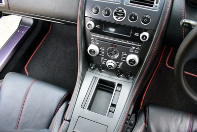 Lot 290 - 2009 Aston Martin Vantage 4.7 V8 Coupé Sportshift