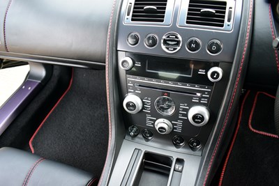 Lot 290 - 2009 Aston Martin Vantage 4.7 V8 Coupé Sportshift
