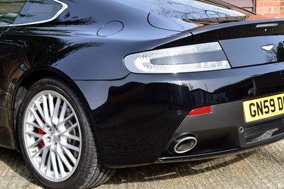 Lot 290 - 2009 Aston Martin Vantage 4.7 V8 Coupé Sportshift