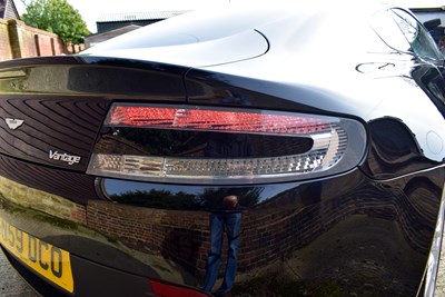Lot 290 - 2009 Aston Martin Vantage 4.7 V8 Coupé Sportshift