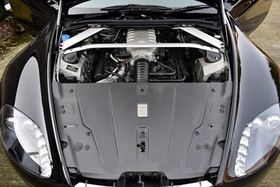Lot 290 - 2009 Aston Martin Vantage 4.7 V8 Coupé Sportshift