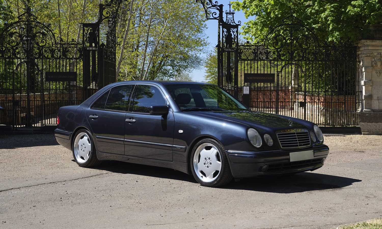 Lot 141 - 1999 Mercedes-Benz E55 AMG