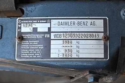 Lot 161 - 1983 Mercedes-Benz 280 CE