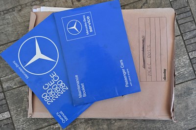 Lot 161 - 1983 Mercedes-Benz 280 CE