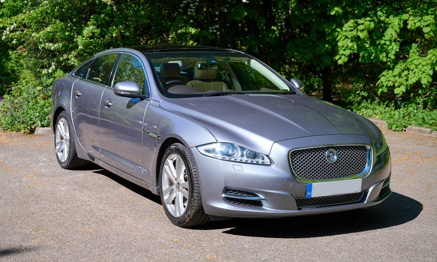 2012 Jaguar XJ Premium Luxury...