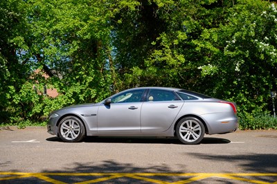 Lot 137 - 2012 Jaguar XJ Premium Luxury V8