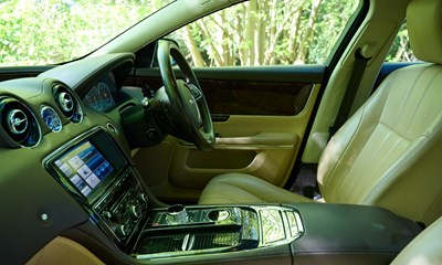 Lot 137 - 2012 Jaguar XJ Premium Luxury V8