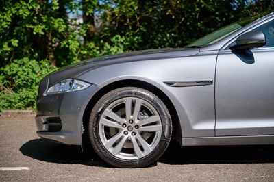 Lot 137 - 2012 Jaguar XJ Premium Luxury V8