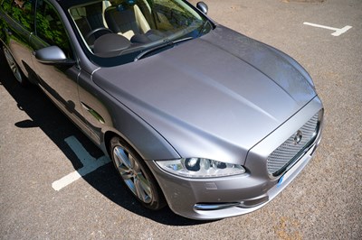 Lot 137 - 2012 Jaguar XJ Premium Luxury V8