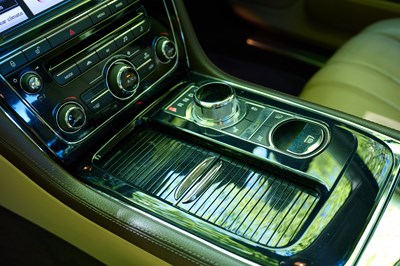 Lot 137 - 2012 Jaguar XJ Premium Luxury V8