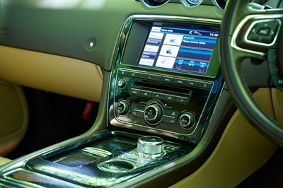 Lot 137 - 2012 Jaguar XJ Premium Luxury V8