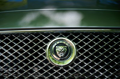 Lot 137 - 2012 Jaguar XJ Premium Luxury V8
