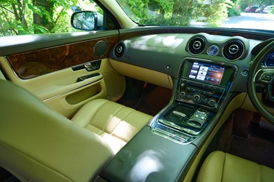 Lot 137 - 2012 Jaguar XJ Premium Luxury V8