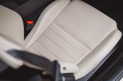 Lot 2018 Jaguar F-Type R-Dynamic Coupé (3.0-litre)