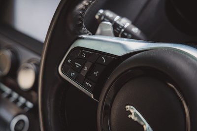 Lot 2018 Jaguar F-Type R-Dynamic Coupé (3.0-litre)