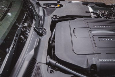 Lot 2018 Jaguar F-Type R-Dynamic Coupé (3.0-litre)