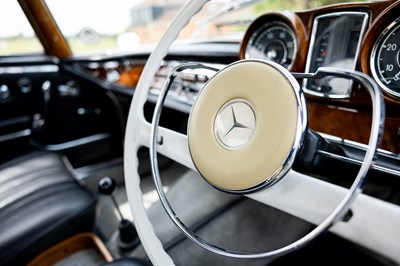 Lot 1965 Mercedes-Benz 300 SE Coupé