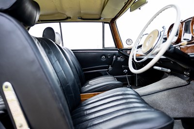Lot 1965 Mercedes-Benz 300 SE Coupé