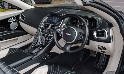 Lot 2018 Aston Martin DB11 Volante (4.0 litre)