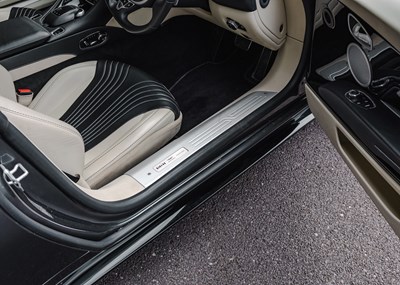 Lot 2018 Aston Martin DB11 Volante (4.0 litre)