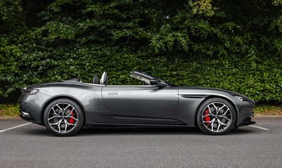 Lot 2018 Aston Martin DB11 Volante (4.0 litre)