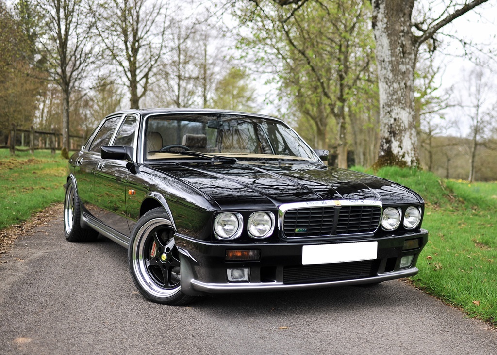 Lot 182 - 1993 Jaguar Lister XJ12